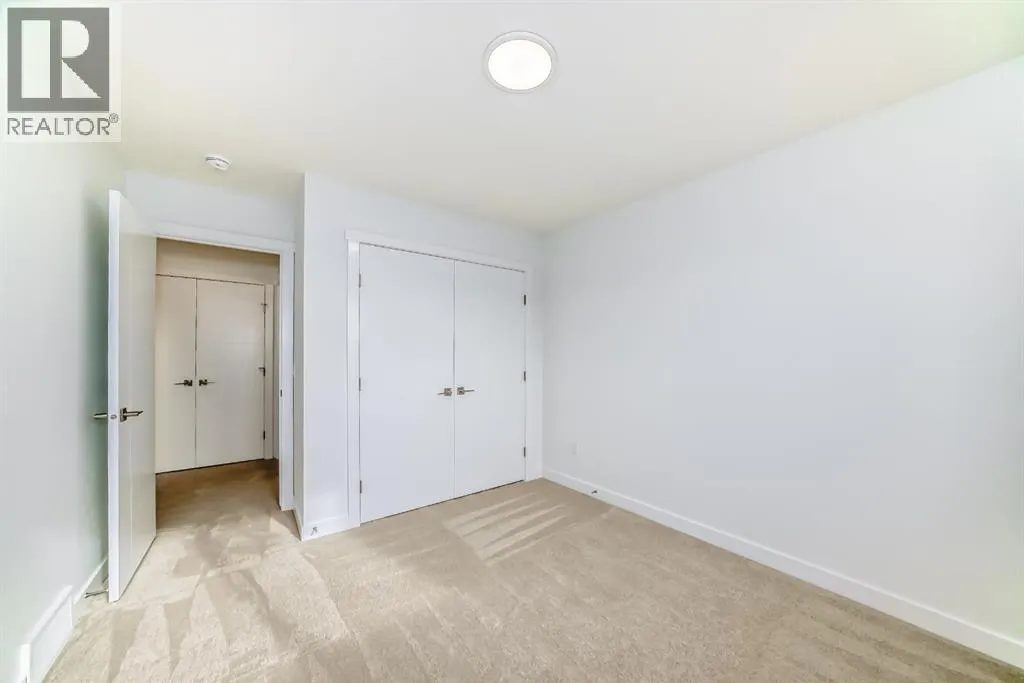 52, 145 Chelsea Mews