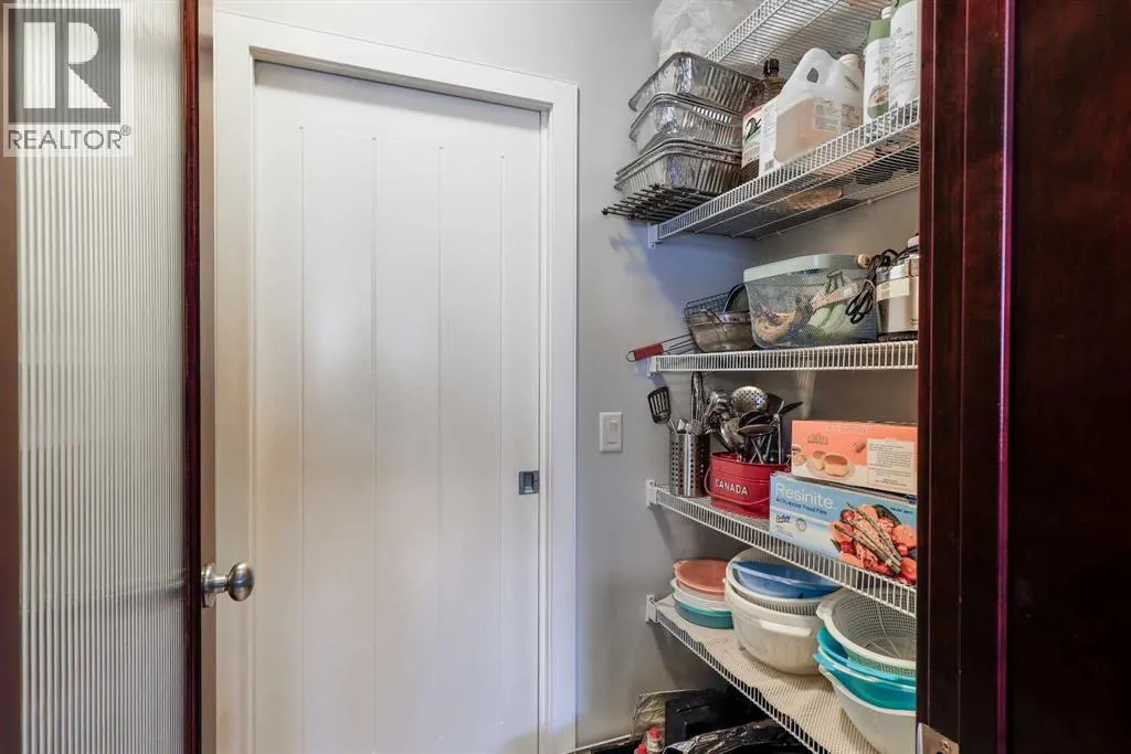 16 Redstone Parade NE