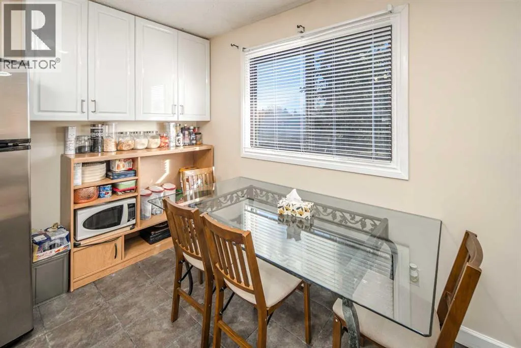 112 Shawmeadows Crescent SW