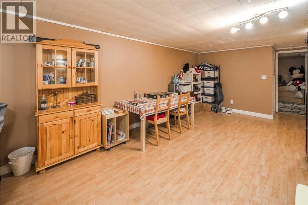 112 Shawmeadows Crescent SW