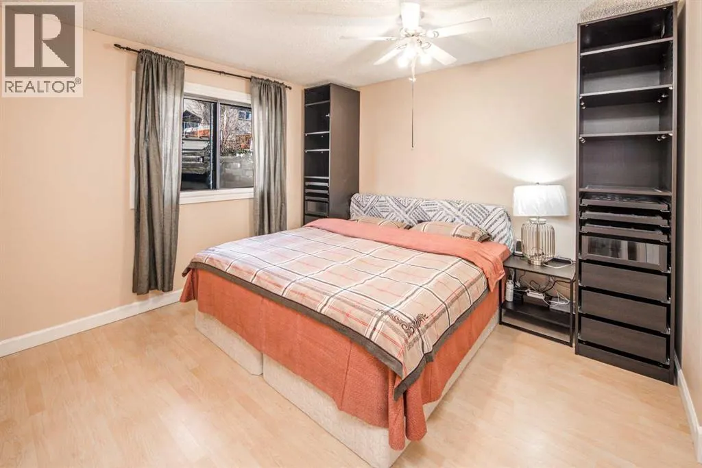 112 Shawmeadows Crescent SW