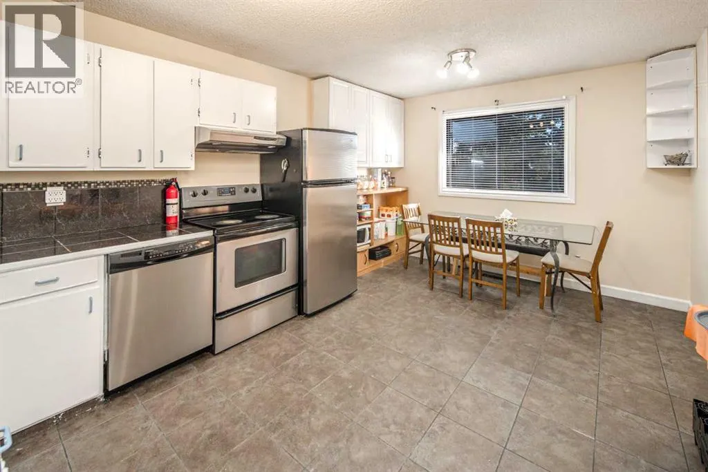 112 Shawmeadows Crescent SW