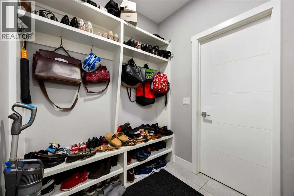 106 Baysprings Gardens SW