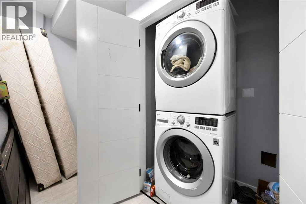 106 Baysprings Gardens SW