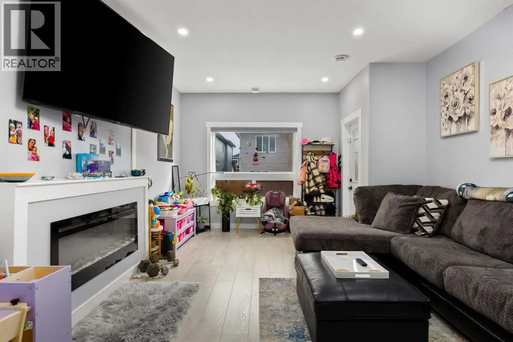 106 Baysprings Gardens SW