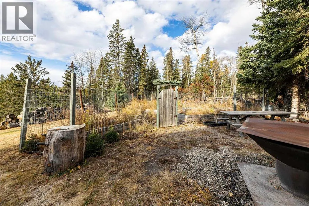 2419 351 Township Road Township