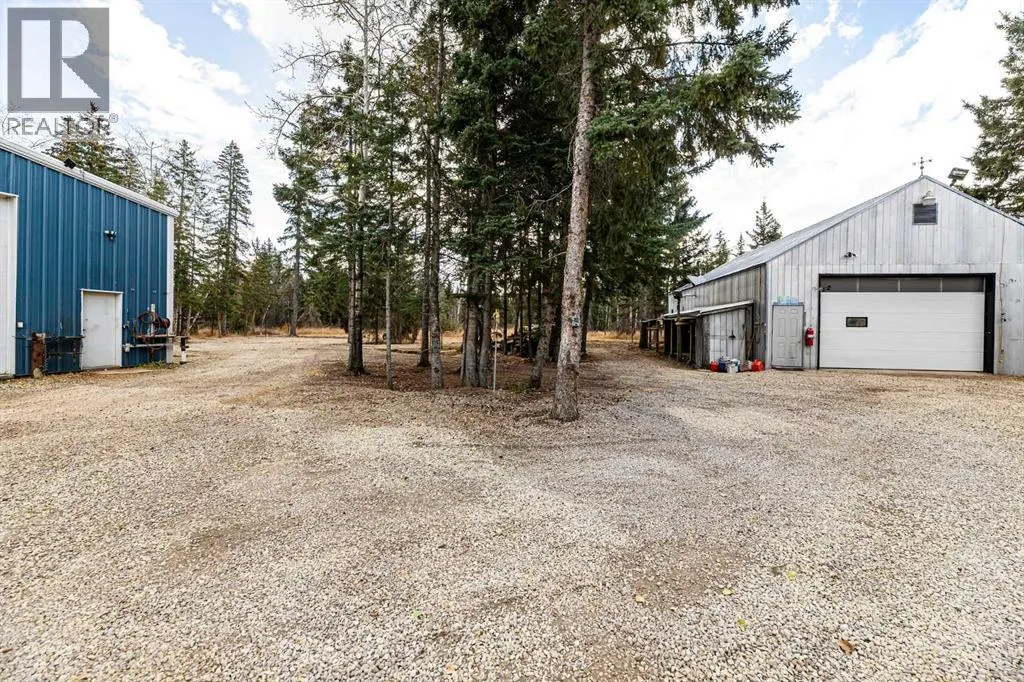 2419 351 Township Road Township