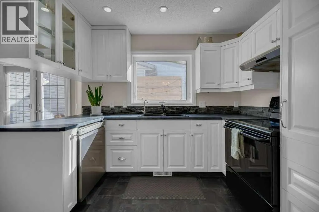 164 Mckerrell Crescent SE