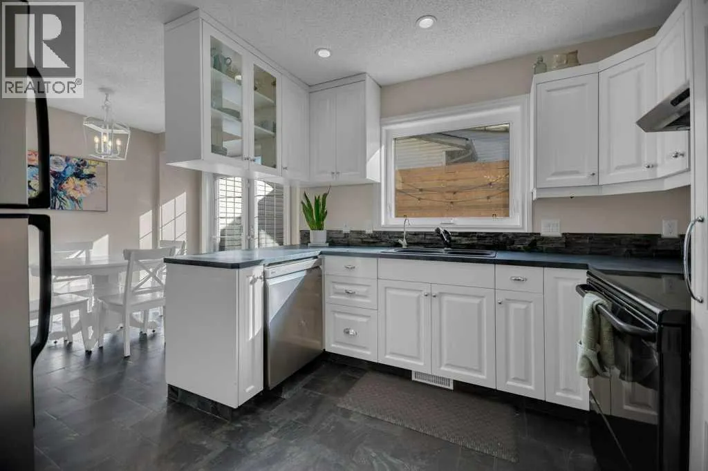 164 Mckerrell Crescent SE