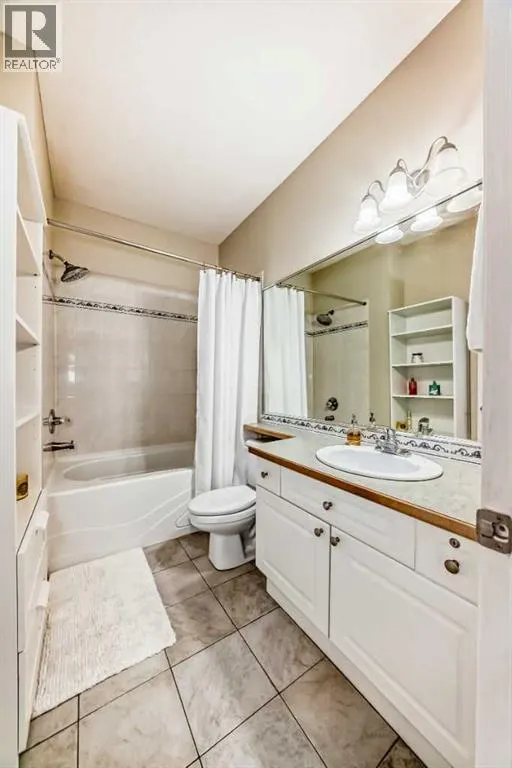 1113, 1113 Lake Fraser Court SE