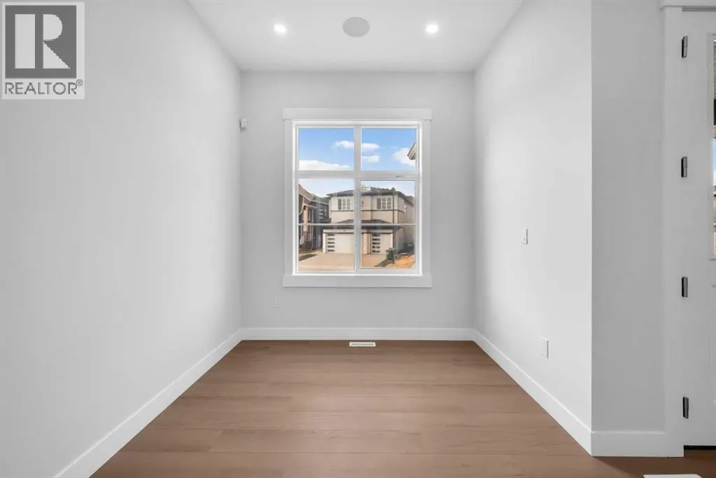 203 KINNIBURGH Place