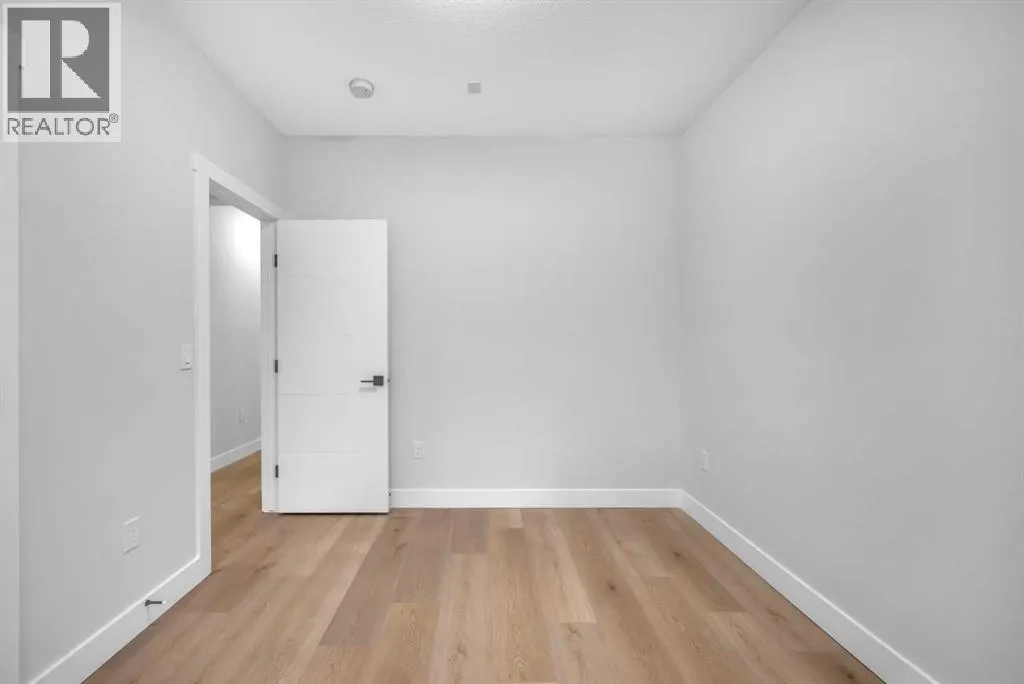 327 Kinniburgh Place