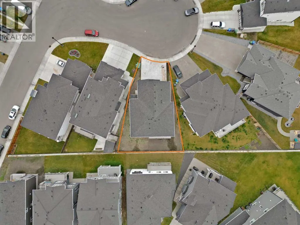 327 Kinniburgh Place