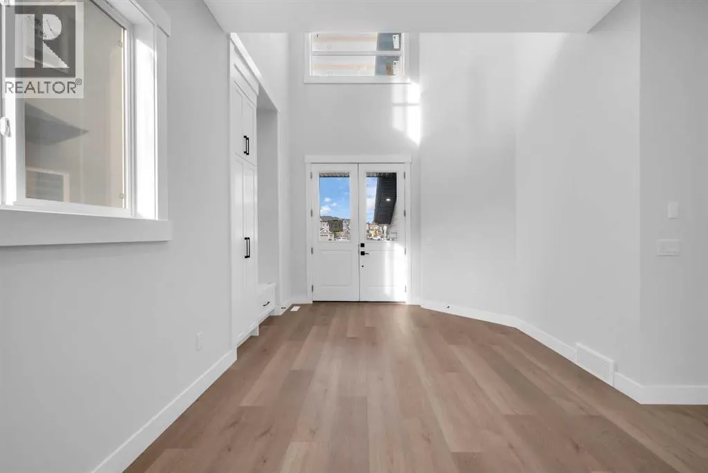 327 Kinniburgh Place