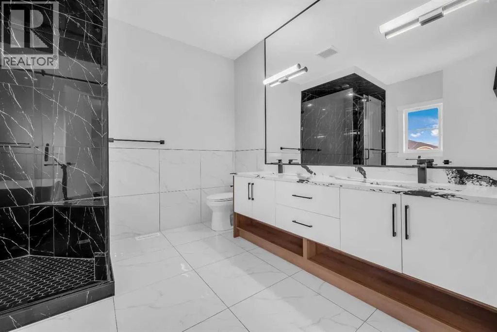 327 Kinniburgh Place