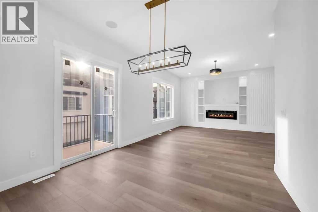 327 Kinniburgh Place