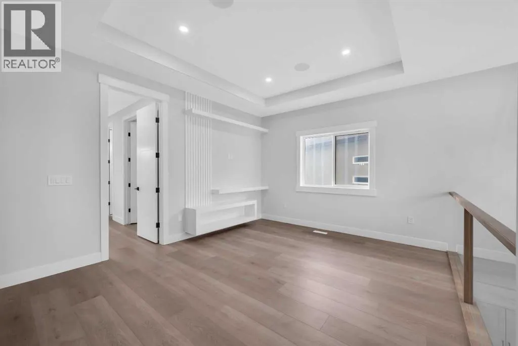 327 Kinniburgh Place