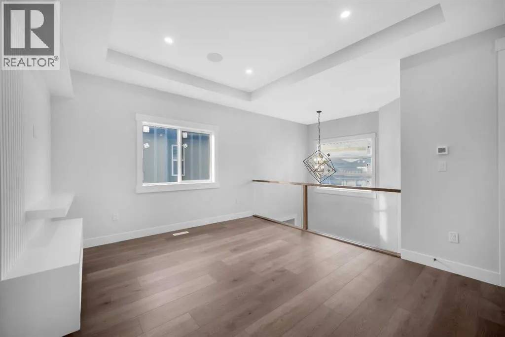 327 Kinniburgh Place