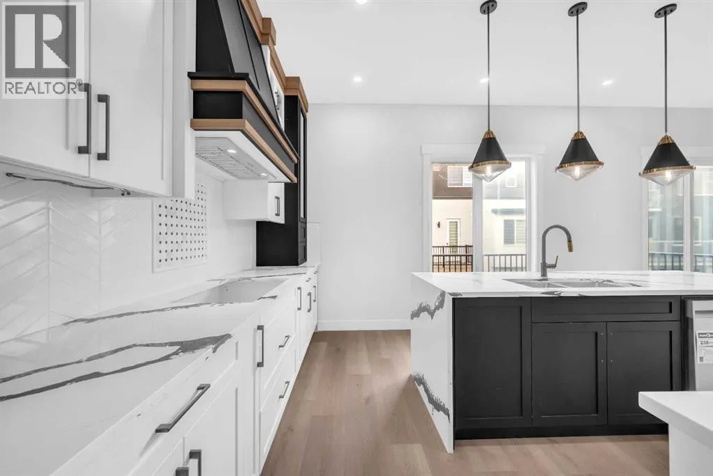 327 Kinniburgh Place