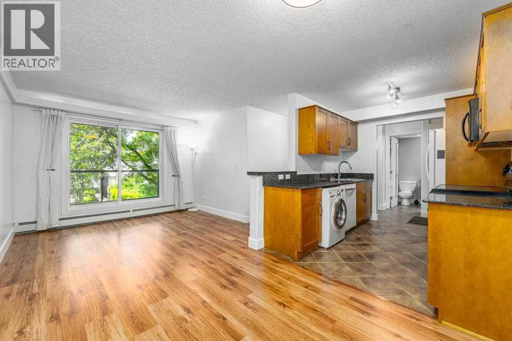 202, 333 5 Avenue NE