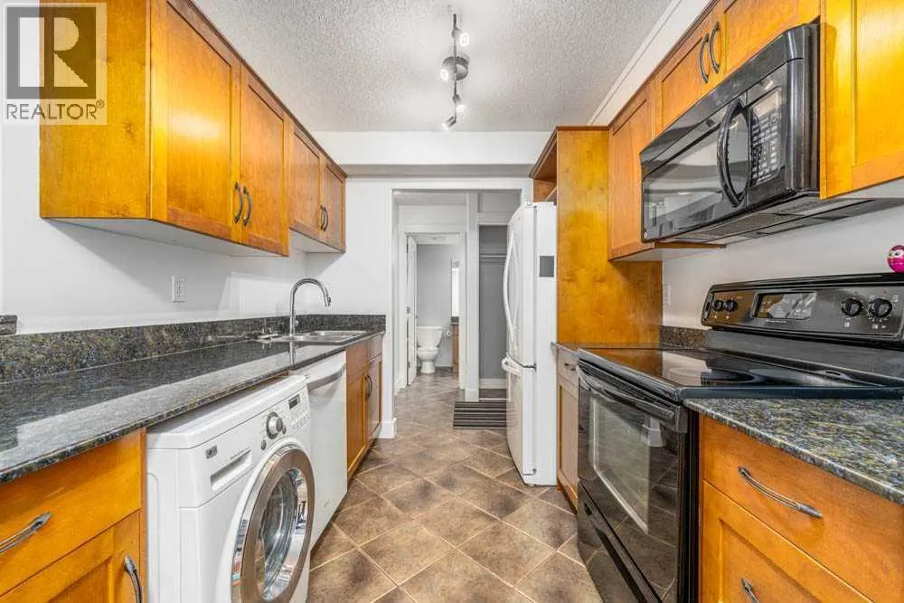 202, 333 5 Avenue NE