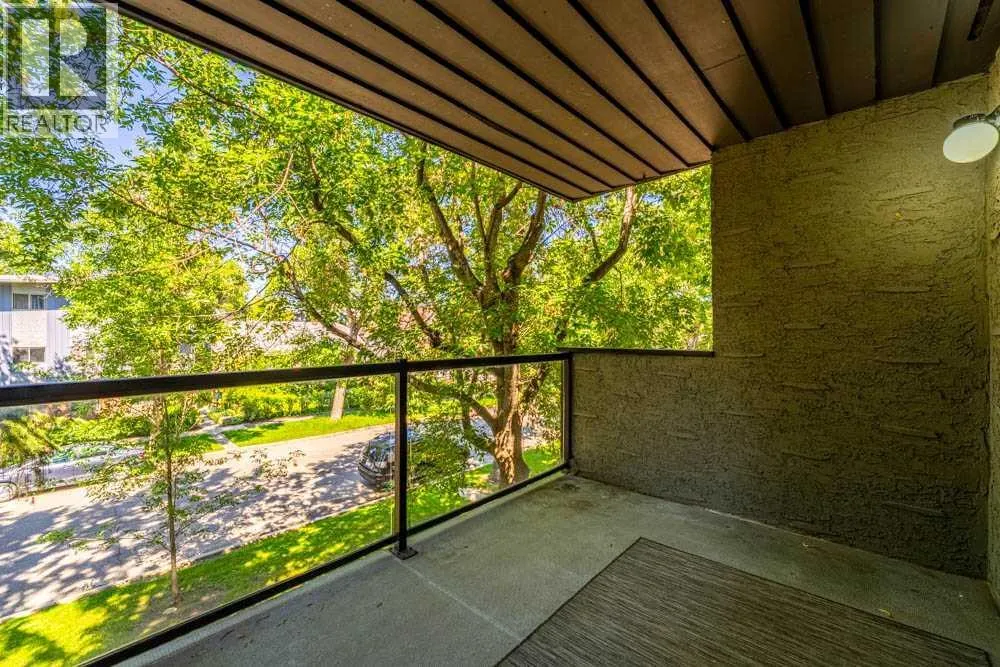 202, 333 5 Avenue NE