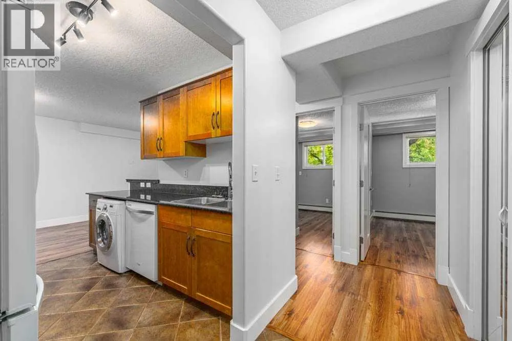 202, 333 5 Avenue NE