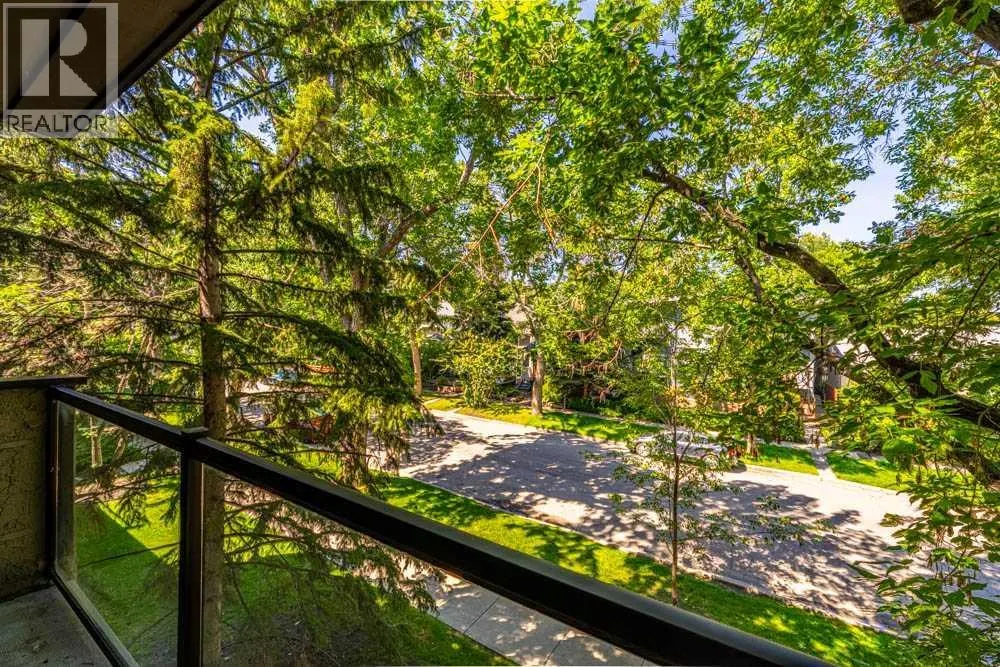 202, 333 5 Avenue NE