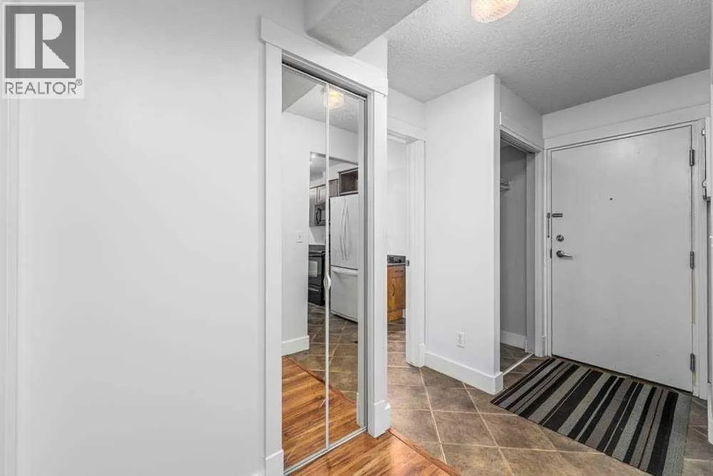 202, 333 5 Avenue NE