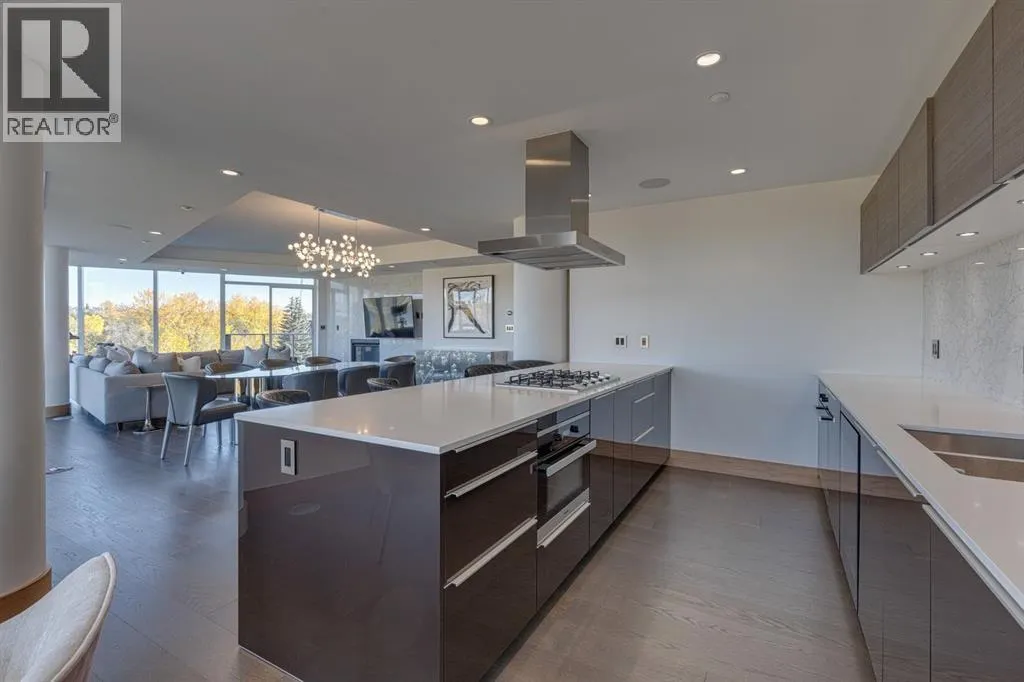 412, 738 1 Avenue SW