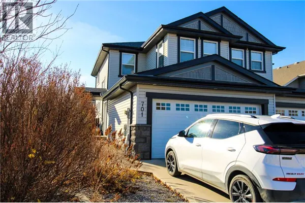 701 Silkstone Close W