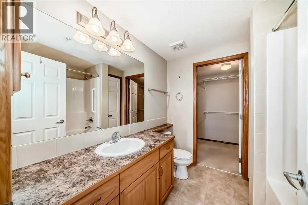 237, 15 Everstone Drive SW