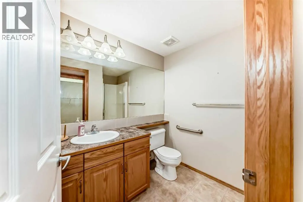 237, 15 Everstone Drive SW