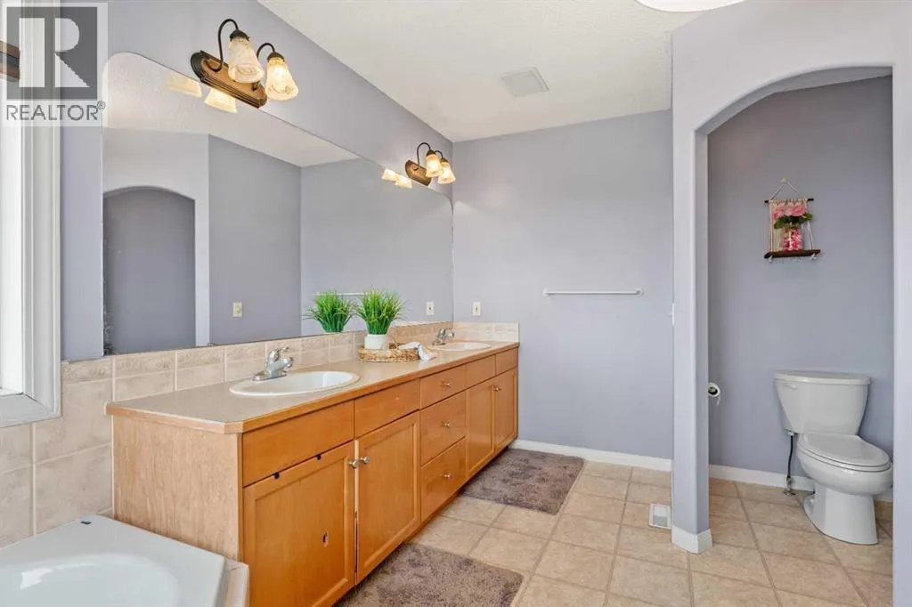 216 Stonegate Place NW