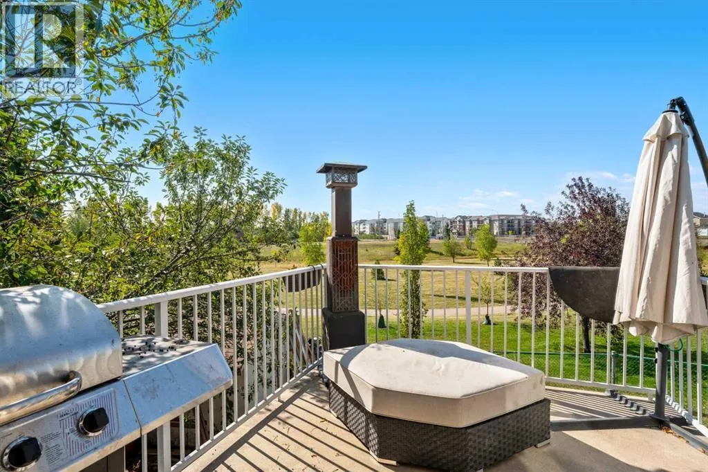 216 Stonegate Place NW