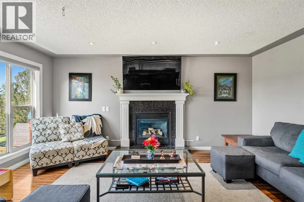 216 Stonegate Place NW