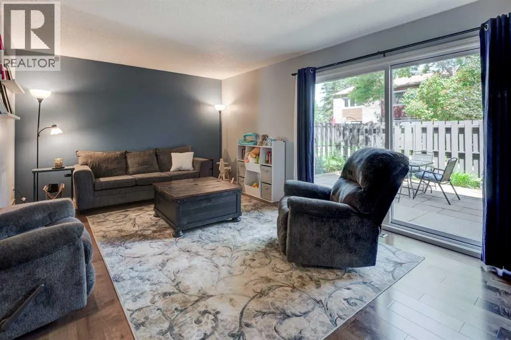 17, 210 86 Avenue SE