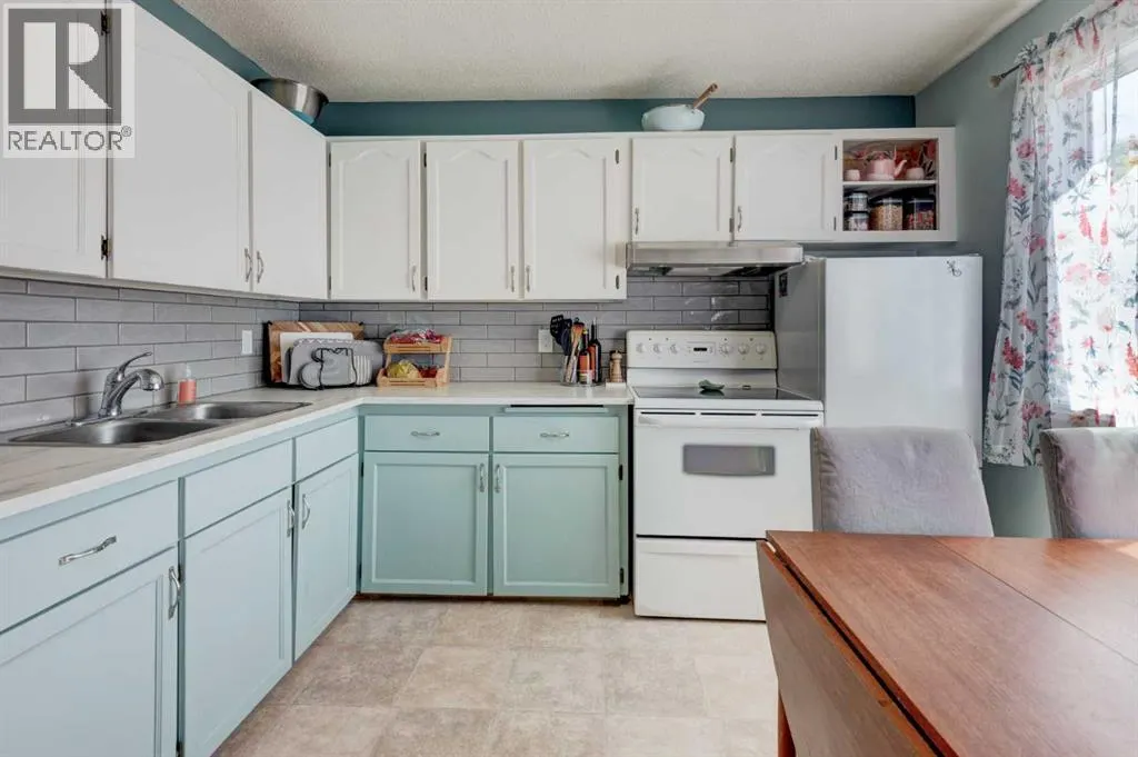 17, 210 86 Avenue SE