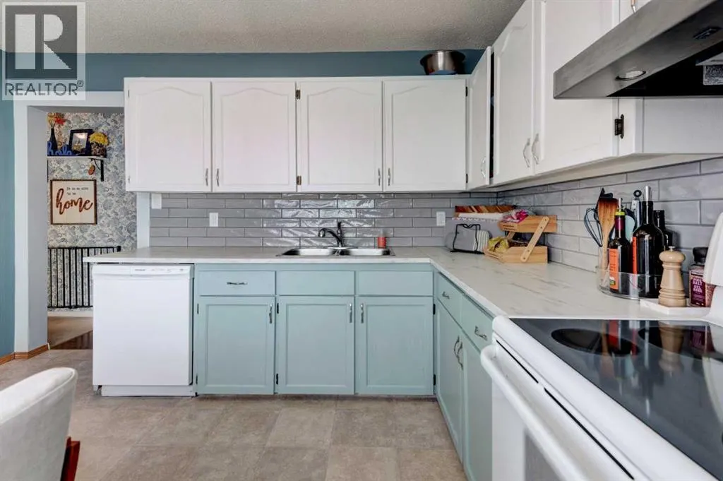 17, 210 86 Avenue SE