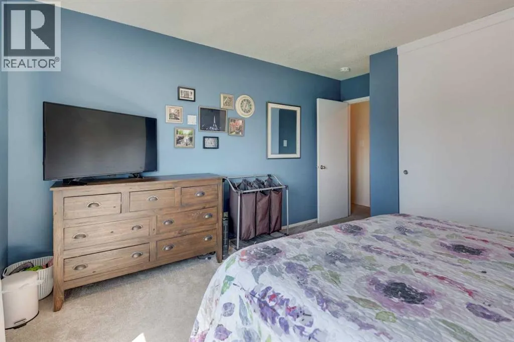 17, 210 86 Avenue SE