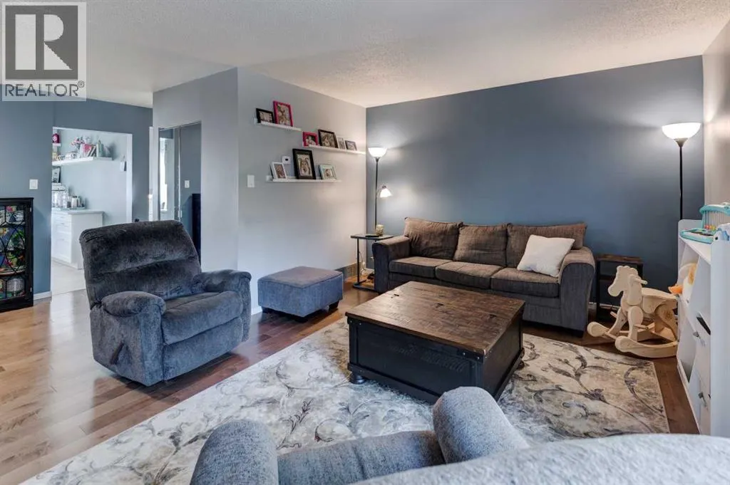 17, 210 86 Avenue SE