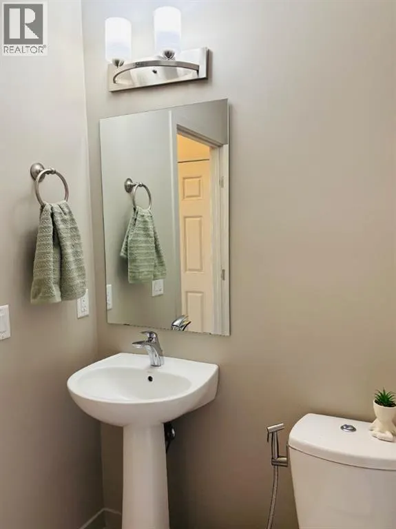 66 Evanscrest Terrace NW