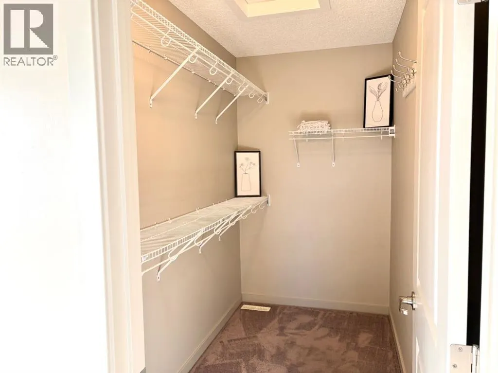 66 Evanscrest Terrace NW