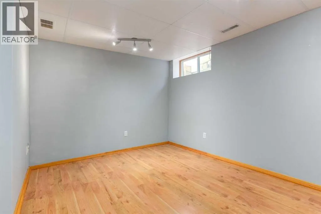 5, 135 Bow Ridge Drive