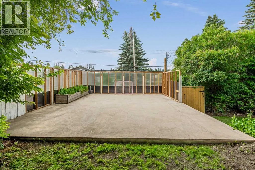 73 Cumberland Drive NW