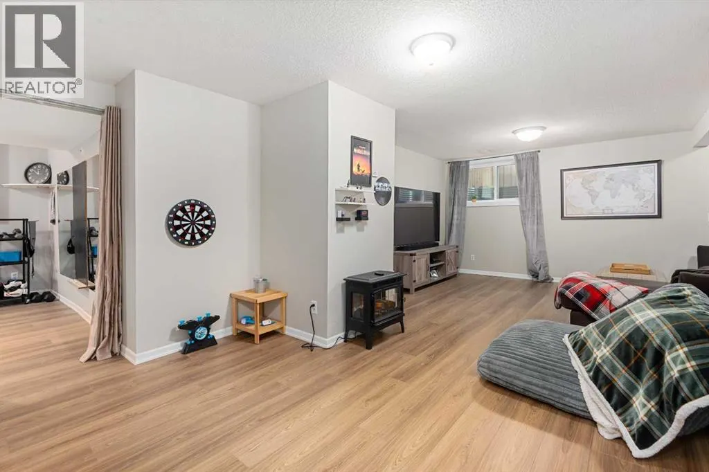 19 Deermoss Place SE