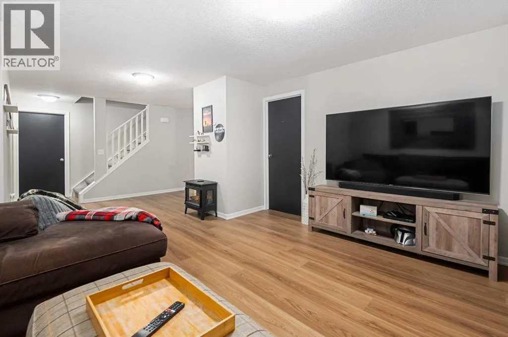 19 Deermoss Place SE