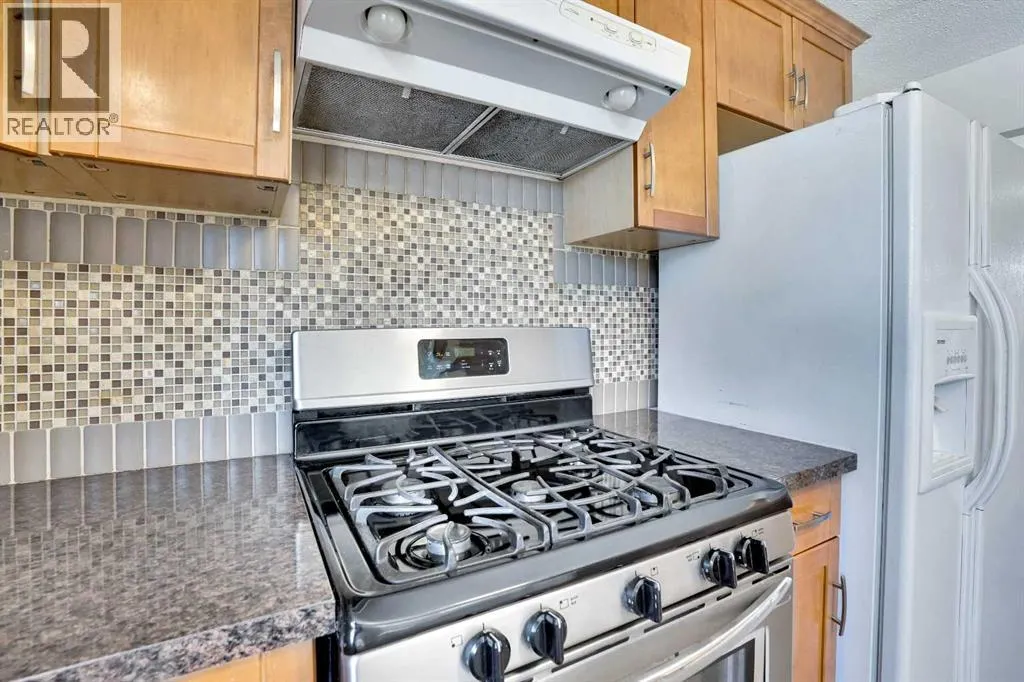 524 Whitehorn Way NE