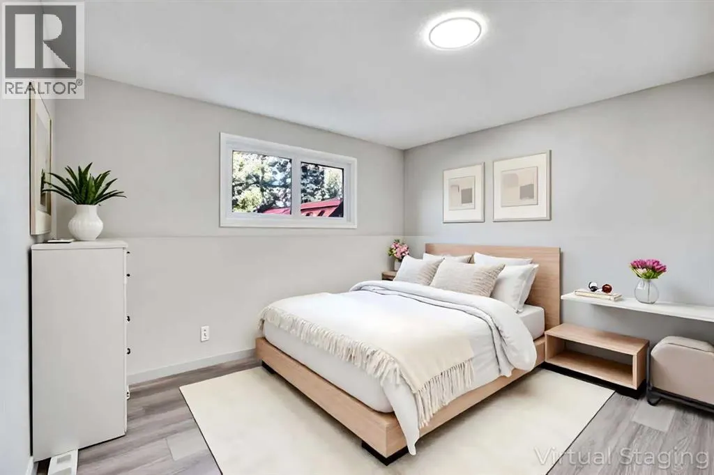 524 Whitehorn Way NE