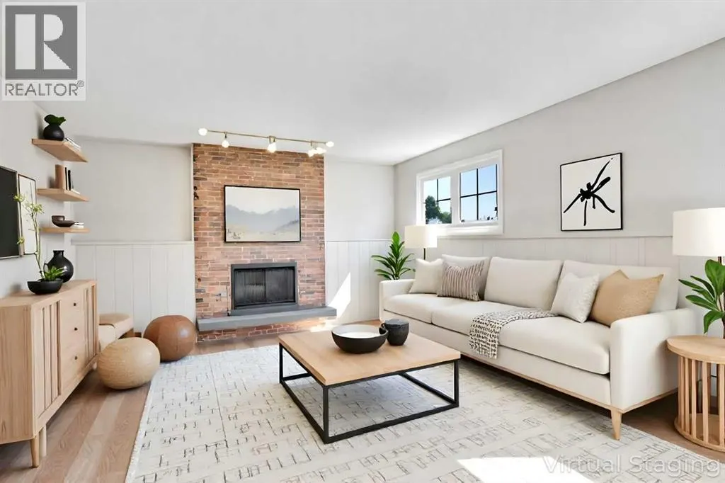 524 Whitehorn Way NE